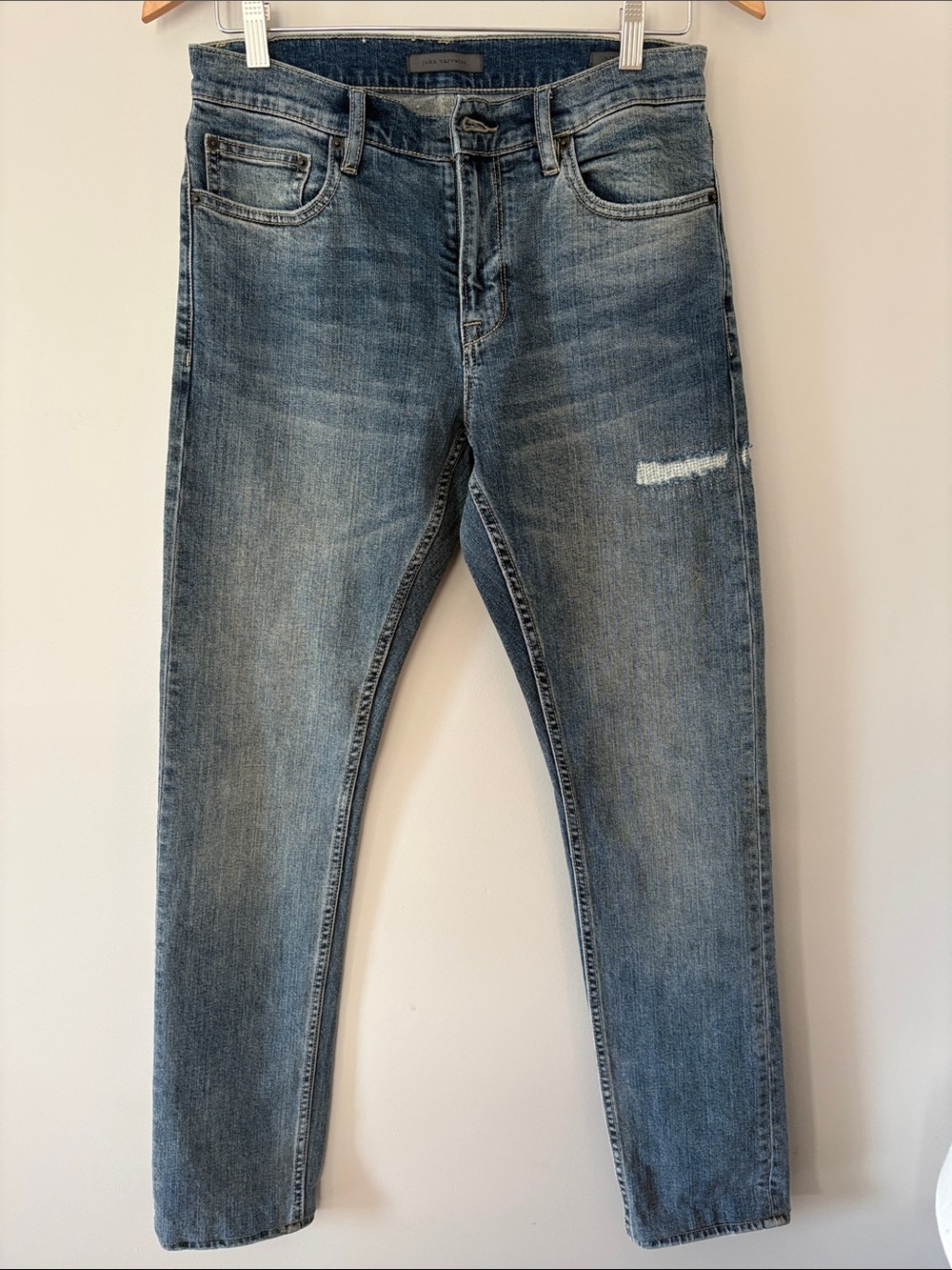 Slim Straight Men's Jeans in Washed Blue